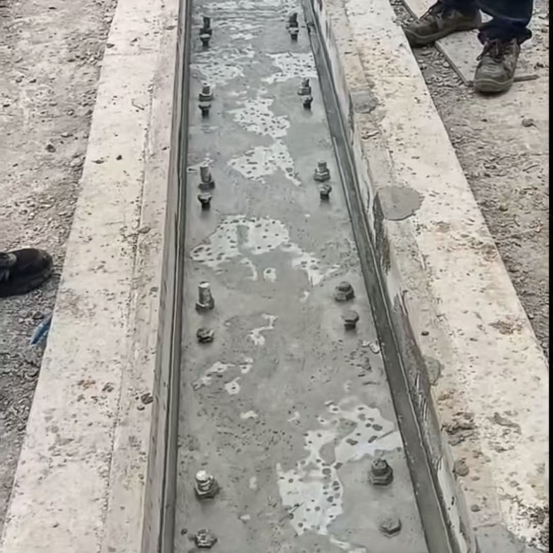 江油港口码头起重机龙门吊重型机械设备稳固用早强快凝轨道胶泥